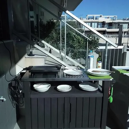 アパート Modern 250m From The Sea With Parking Space Behind Gate *