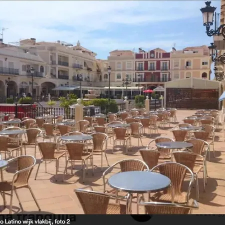 Modern Ground Floor Flat Within Walking Distance To The Sea. *
